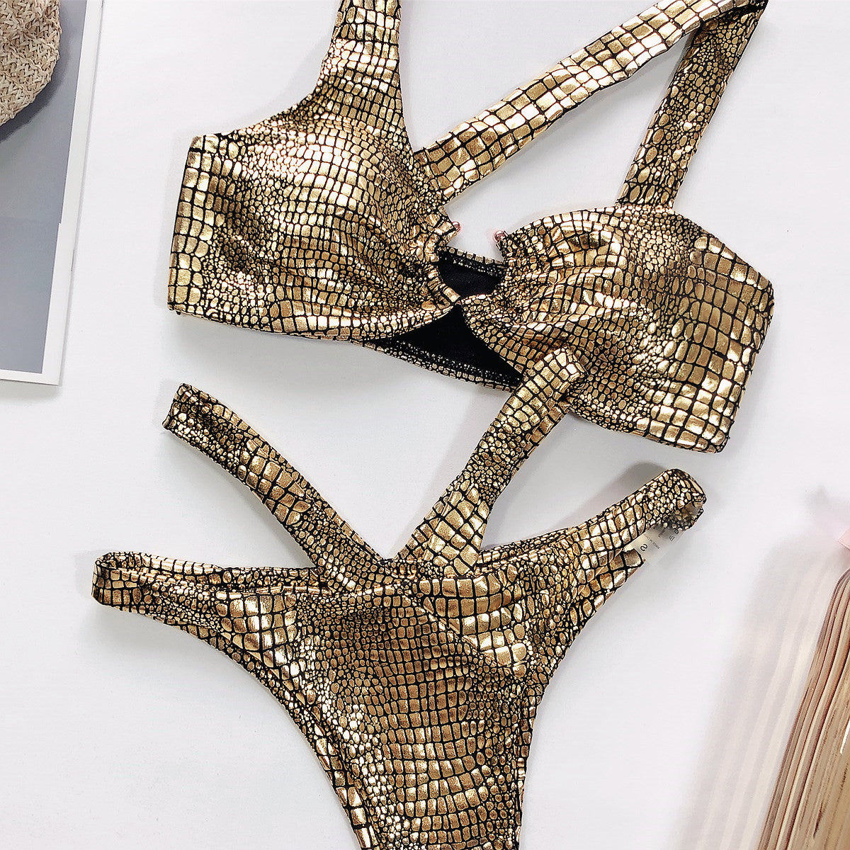 Sm-1952 Bikini Sexy Bikini Bronzing Fabric Snake Pattern Swimsuit Ladies One-Piece Swimwear New