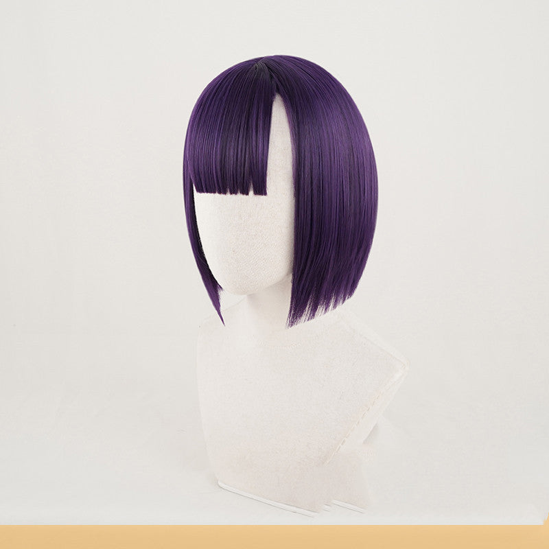 Cosplay wigs are short and purple