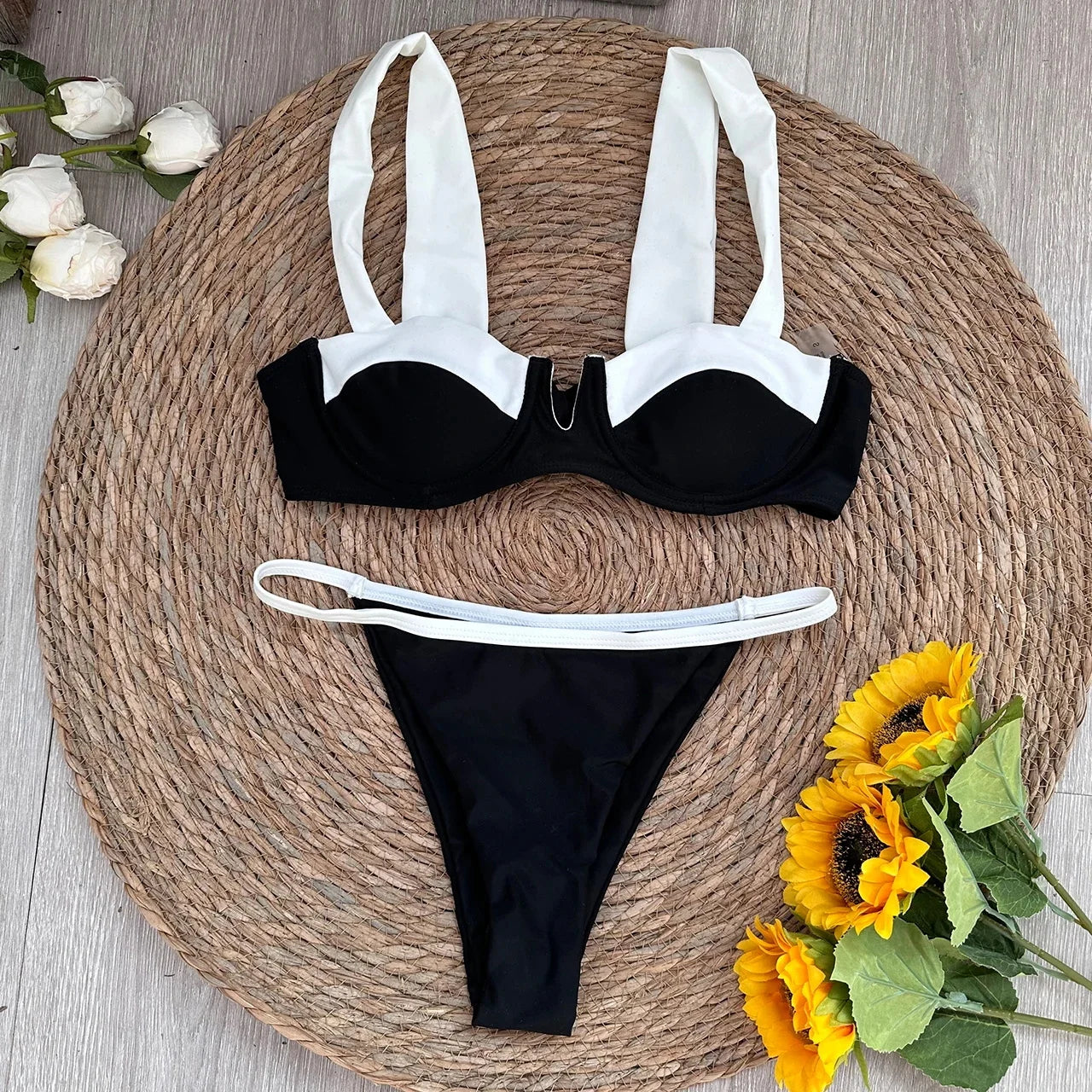 2024 Solid Thong Brazilian Bikinis Swimwear Women Swimsuit  Black White Bikini Set Bathing Suit Female Summer Beach Wear Biquini